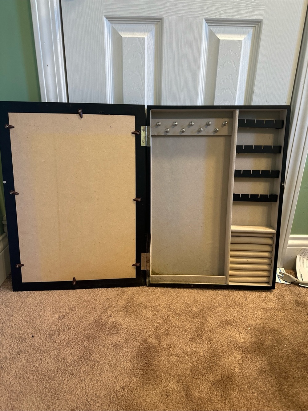 Alp’s Black and Beige Wall-Mount Jewelry Organizer